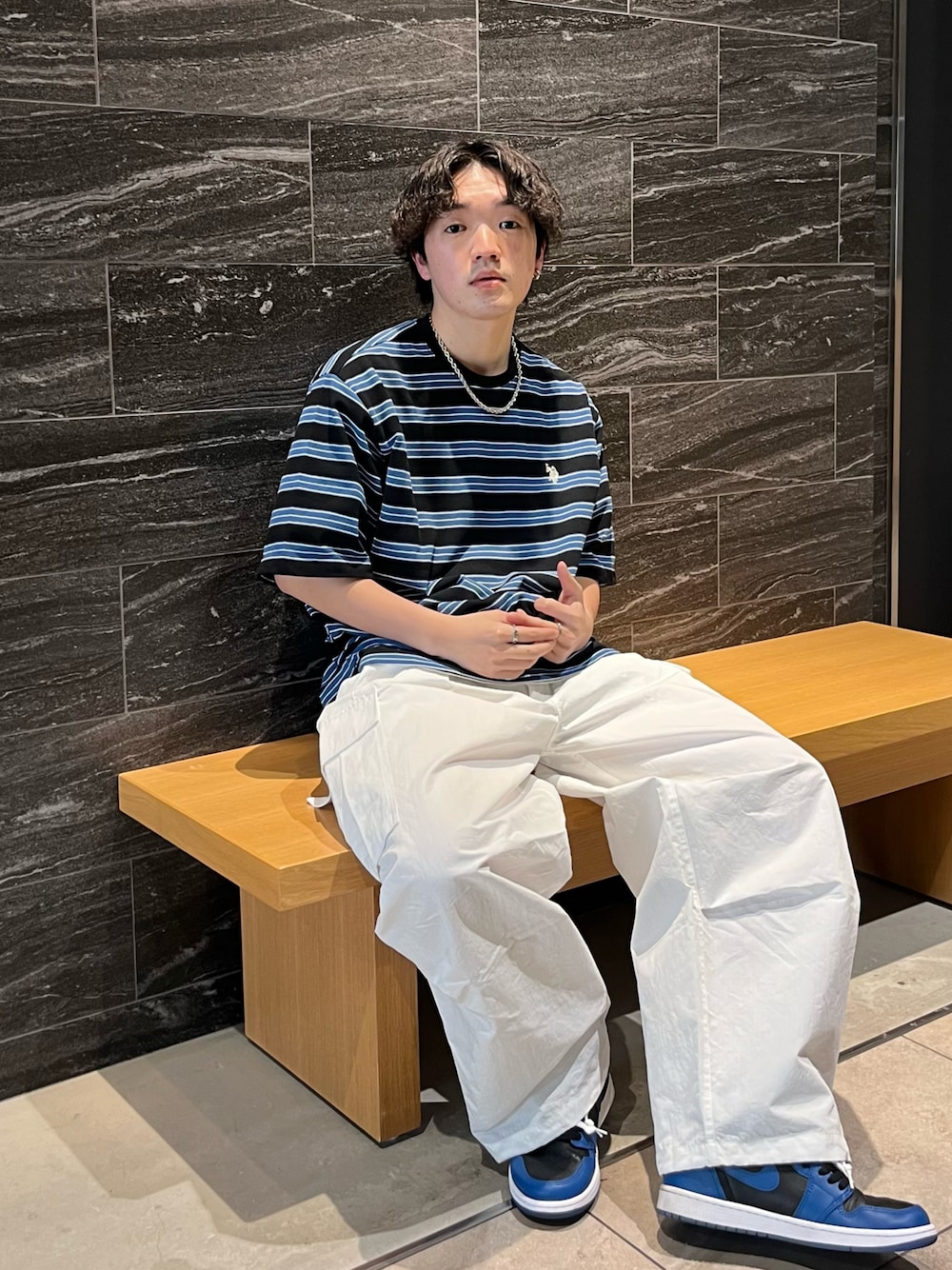 「春夏コーデ、カーゴパンツ、ストリート、ボーダー、ボーダーTシャツ、カーゴパンツコーデ、スニーカー、エアジョーダン1、AIR JORDAN、airjordan1、NIKE、U.S.POLO ASSN.、CPCM、いいね、save、フォローお願いします🤑、フォローミー」｜「U.S. POLO ASSN.の1ポイント刺繍鹿の子T（Tシャツ/カットソー、ブルー系）」を使った、Ryota Iijimaさん（メンズ・172cm）の春コーディネートの1枚目の写真
