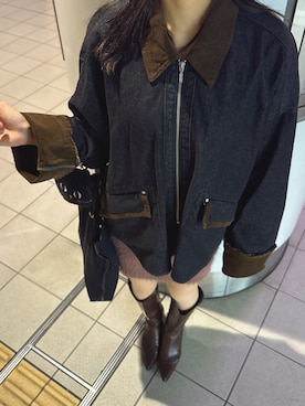 「アイテム（デニムジャケット）」を使った、H I N A T Aさん（レディース・166cm）の秋コーディネート