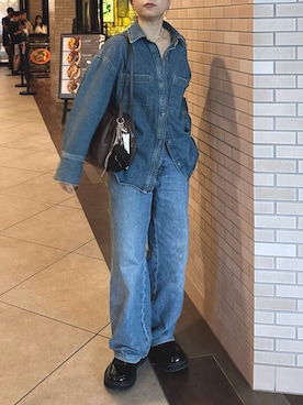 「ear PAPILLONNER（イアパピヨネ）の《本革/430g》コロンボストンバッグ（ボストンバッグ）」を使った、uthayさん（レディース・153cm）の秋コーディネート