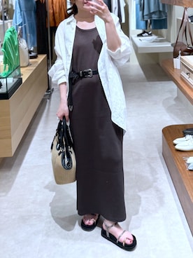 「RIVE DROITE（リヴドロワ）の【接触冷感・UVカット機能付き】2WAYリブタンクワンピース（ワンピース、ブラウン系）」を使った、TOMOさん（レディース・152cm）の春コーディネート