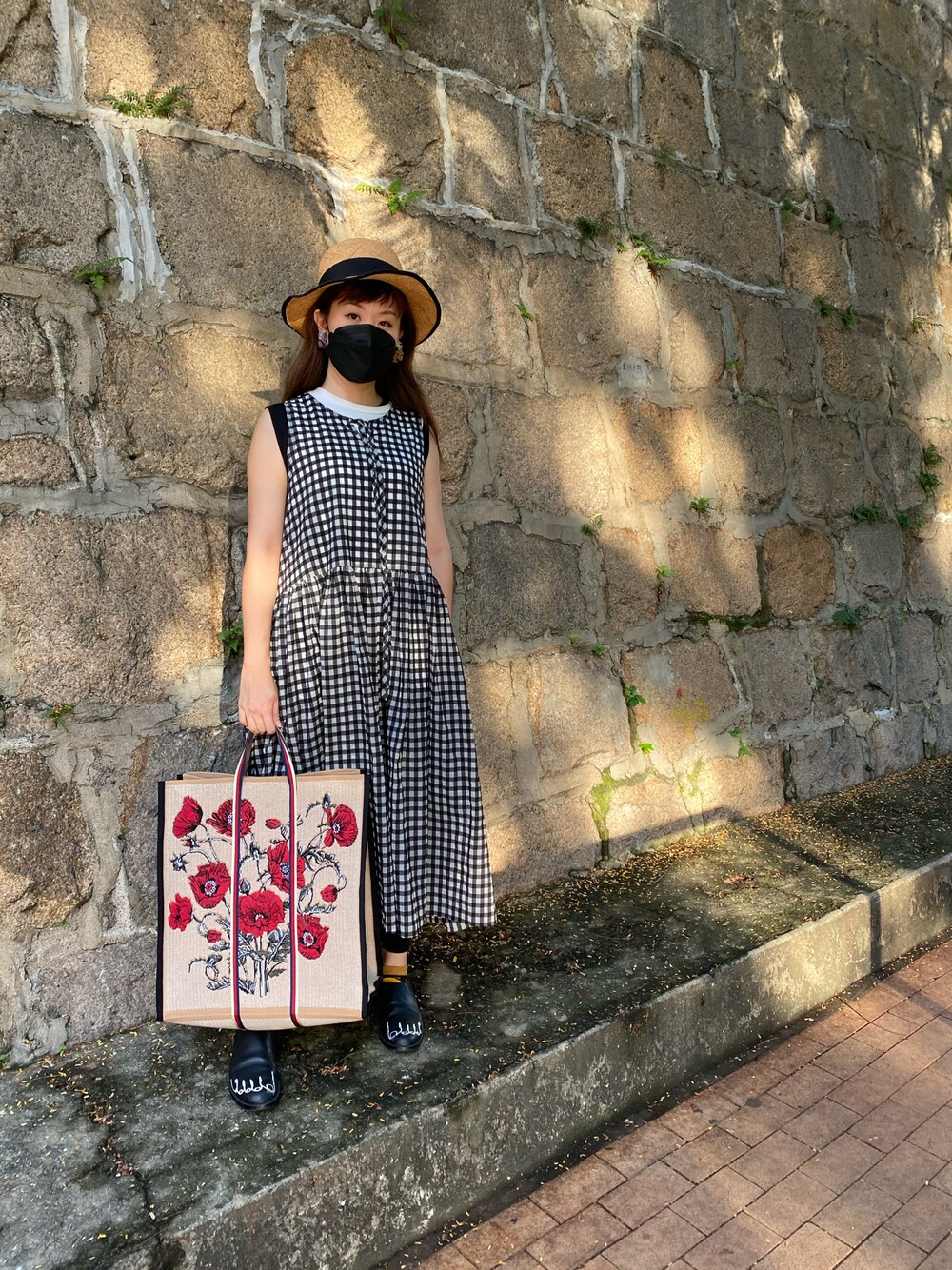 「GUCCIのアイテム（トートバッグ、ベージュ系）」を使った、hazelthebitchさん（レディース・166cm）の秋コーディネートの1枚目の写真