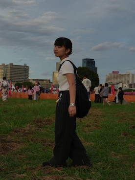 「アイテム（デジタル腕時計）」を使った、suzukaさん（レディース・150cm）の秋コーディネート