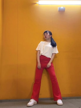 「アイテム（スラックス、レッド系）」を使った、TamaKiさん（レディース・165cm）の夏コーディネート