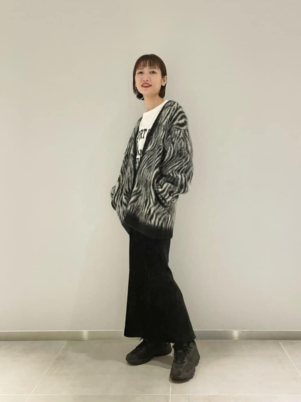 ♡♡さん専用　ベロアプリーツ バックスリットスカート-ウォッシャブル　タグ付き ベロアプリーツ バックスリットスカート―ウォッシャブル―