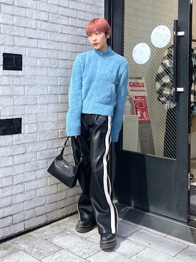 「X-girl（エックスガール）のFAUX LEATHER CONTRAST LINE PANTS（その他パンツ、ブラック系）」を使った、上野　瑞稀さん（レディース・157cm）の秋コーディネート