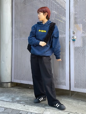 「X-girl（エックスガール）のWORK SWEAT PANTS（スウェットパンツ、ブラック系）」を使った、上野　瑞稀さん（レディース・157cm）の秋コーディネート