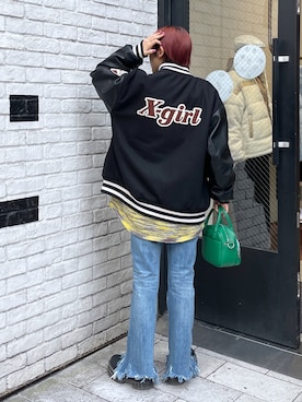 「X-girl（エックスガール）のCRASH HEM PANTS（デニムパンツ、ブルー系）」を使った、上野　瑞稀さん（レディース・157cm）の秋コーディネート