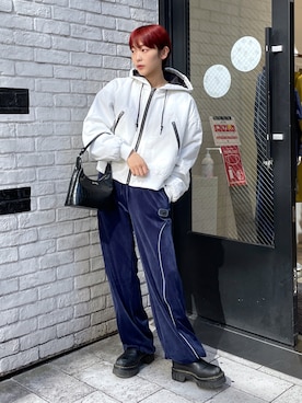 「ストリートファッション」｜「アイテム（その他アウター）」を使った、上野　瑞稀さん（レディース・157cm）の秋コーディネート