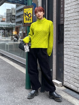 「X-girl（エックスガール）のCORDUROY WIDE EASY PANTS（その他パンツ、ブラック系）」を使った、上野　瑞稀さん（レディース・157cm）の秋コーディネート