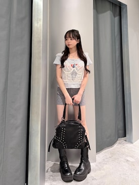 「WHO'S WHO gallery（フーズフーギャラリー）のシャーロットパターンメッシュS/Sトップス（Tシャツ/カットソー、ブルー系）」を使った、misakiさん（レディース・145cm）の夏コーディネート
