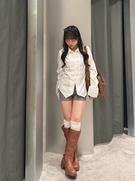 「WHO'S WHO gallery（フーズフーギャラリー）のナポレオンコンパクトシャツ（シャツ/ブラウス、ホワイト系）」を使った、misakiさん（レディース・145cm）の春コーディネート