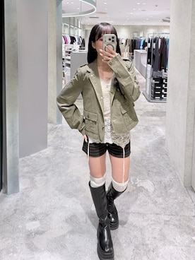 「WHO'S WHO gallery（フーズフーギャラリー）の【26AW LOOK掲載品番】2wayスタンドミリタリージャケット（ブルゾン、グリーン系）」を使った、misakiさん（レディース・145cm）の秋コーディネート