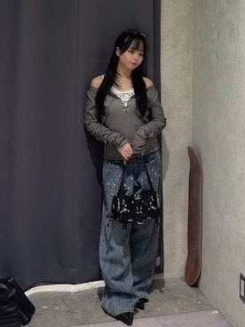 「WHO'S WHO gallery（フーズフーギャラリー）のプロセストレースアップトップス（Tシャツ/カットソー、グレー系）」を使った、misakiさん（レディース・145cm）の春コーディネート