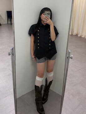 「WHO'S WHO gallery（フーズフーギャラリー）のナポレオンパフスリブラウス（シャツ/ブラウス、ブラック系）」を使った、misakiさん（レディース・145cm）の春コーディネート