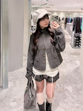 「WHO'S WHO gallery（フーズフーギャラリー）の【26AW LOOK掲載品番】2wayスタンドミリタリージャケット（ミリタリージャケット、グレー系）」を使った、misakiさん（レディース・145cm）の秋コーディネート