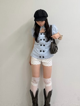 「WHO'S WHO gallery（フーズフーギャラリー）のWボタンギャザーブラウス(ドット柄・無地)（シャツ/ブラウス、ブルー系）」を使った、misakiさん（レディース・145cm）の春コーディネート