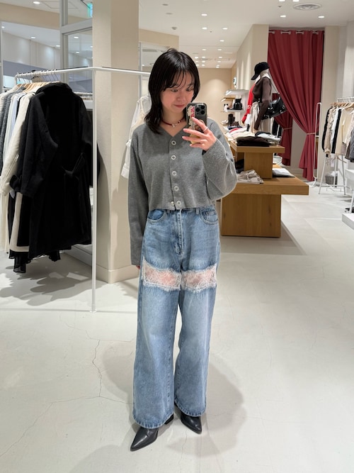 Vボタンカーディガン