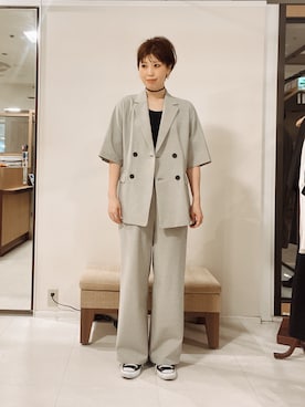 「UNTITLED（アンタイトル）の【セットアップ可/接触冷感/吸水速乾】ハーフスリーブジャケット（テーラードジャケット、グレー系）」を使った、IWAMOさん（レディース）の春コーディネート