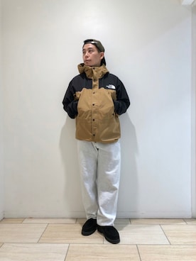「定番」｜「アイテム（マウンテンパーカー）」を使った、funatoさん（メンズ・166cm）の秋コーディネート