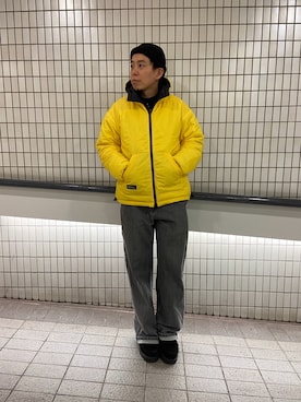「蛍光カラー」｜「アイテム（ダウンジャケット/コート）」を使った、funatoさん（メンズ・166cm）の秋コーディネート