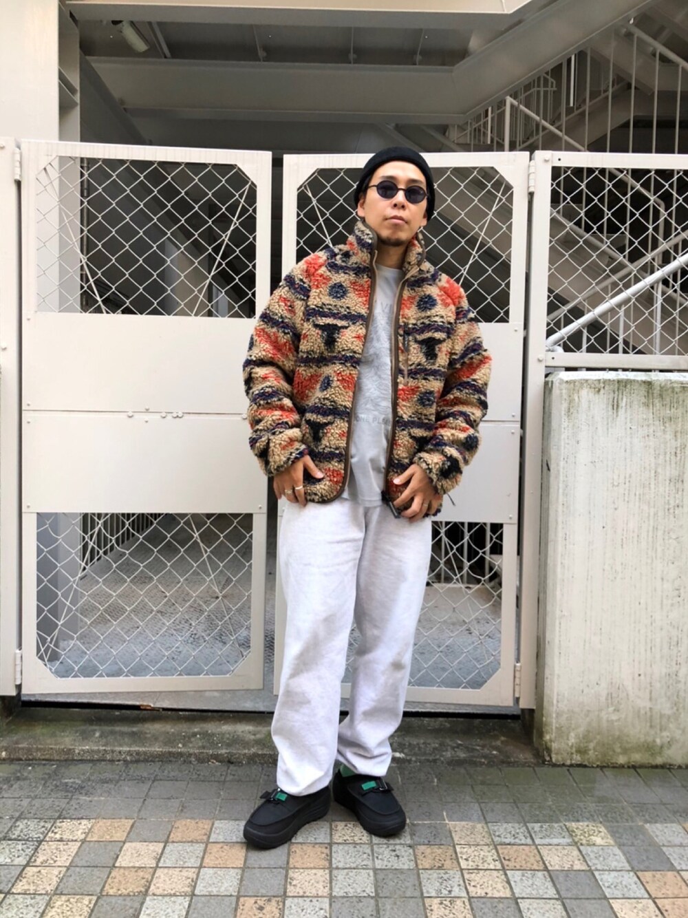「BEAVER、BEAVER名古屋、MANASTASH、マナスタッシュ、フリース、LOS ANGELES APPAREL、スウェットパンツ、ストリート、ストリートファッション、ストリートMIX、アウトドアスタイル、秋冬コーデ、休日コーデ、休日スタイル、スウェット」｜「MANASTASHのMANASTASH/マナスタッシュ　MT BUFFALO JACKET マウンテンバッファロージャケット（ブルゾン、イエロー系）」を使った、funatoさん（メンズ・166cm）の冬コーディネートの1枚目の写真