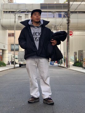 「PG（ピージー）のアイテム（サンダル）」を使った、funatoさん（メンズ・166cm）の秋コーディネート