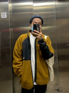 「アイテム（ダッフルコート、ゴールド系）」を使った、Eddie Yeungさん（メンズ・166cm）の冬コーディネート