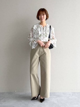 「mysty woman（ミスティウーマン）のエナメルストラップミュール 647876（サンダル、ブラック系）」を使った、uemiさん（レディース・163cm）の春コーディネート