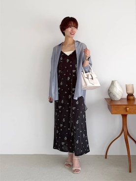 「mysty woman（ミスティウーマン）のベロア刺繍キャミワンピース 1052517（ワンピース、グレー系）」を使った、uemiさん（レディース・163cm）の夏コーディネート