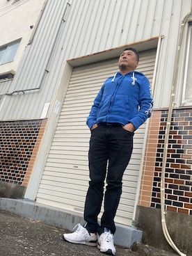 「Abercrombie&Fitch（アバークロンビーアンドフィッチ）のアイテム（パーカー）」を使った、Shinji Tsuruさん（メンズ・173cm）の春コーディネート