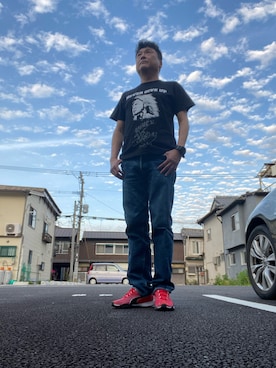 「BLUE BLUE（ブルーブルー）のアイテム（デニムパンツ）」を使った、Shinji Tsuruさん（メンズ・173cm）の夏コーディネート