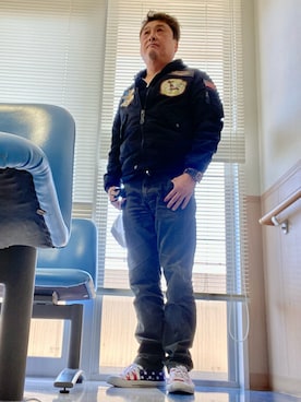 「鬼デニム（オニデニム）のアイテム」を使った、Shinji Tsuruさん（メンズ・173cm）の春コーディネート