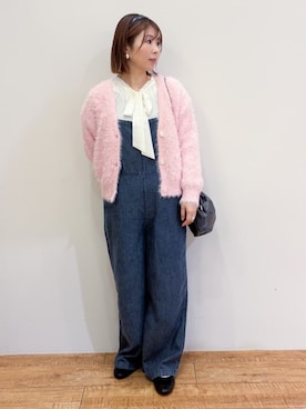 「Cutie Blonde（キューティーブロンド）のフェザーVネックカーディガン（カーディガン/ボレロ、ピンク系）」を使った、TAKIさん（レディース・159cm）の秋コーディネート
