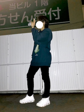 「SHAREEF（シャリーフ）のアイテム（パーカー）」を使った、偉大屋さん（メンズ・173cm）の秋コーディネート