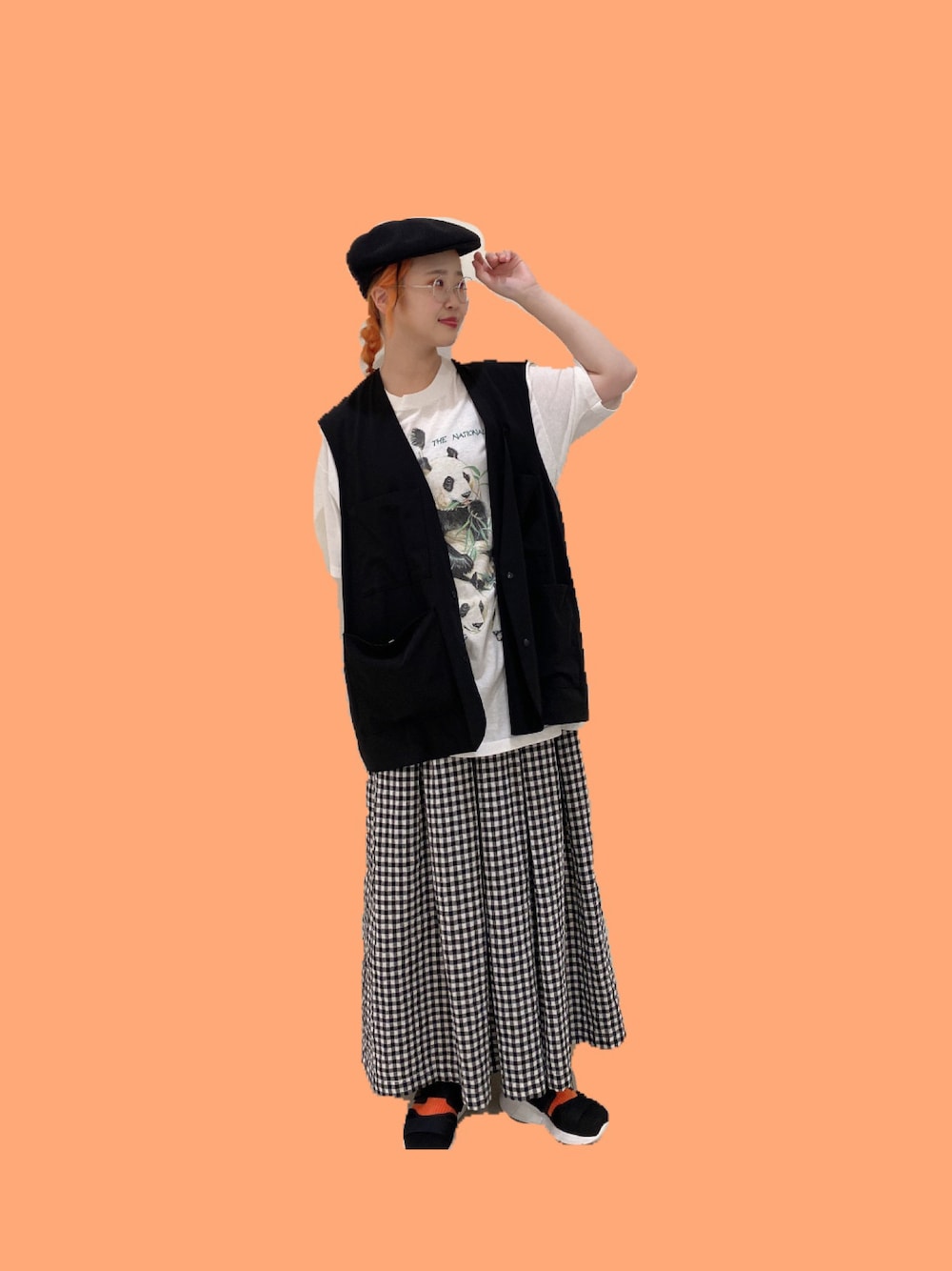 「KANGOL、ハンチング、シンプル、カジュアル、帽子、override、カオリノモリ、低身長、いいね、save、フォローお願いします🤑、スカート、古着、オーバーサイズ、ベスト、summer、ブラック」｜「KANGOLの【KANGOL】Tropic 504 Ventair Hunting / 【カンゴール】トロピック 504　ハンチング　オーバーライド（ハンチング/ベレー帽、ブラック系）」を使った、なでぴさん（レディース・154cm）の夏コーディネートの1枚目の写真