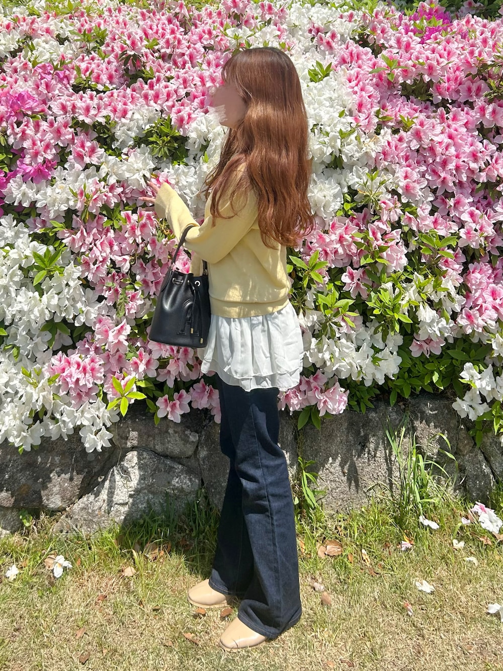 「低身長、低身長コーデ、シンプルコーデ、春コーデ、ユニクロ、GU、イエロー、オトナカワイイ、ネイビー、デニム」｜「UNIQLOのアイテム（カーディガン/ボレロ、イエロー系）」を使った、Reiさん（レディース・151cm）の春コーディネートの1枚目の写真