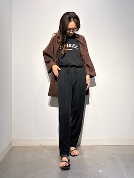 「abahouse mavie（アバハウスマヴィ）のワイドロゴTシャツ/半袖（Tシャツ/カットソー、グレー系）」を使った、Nari.さん（レディース・156cm）の夏コーディネート