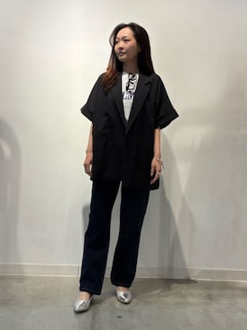 「Au BANNISTER（オゥバニスター）の【販売店舗限定】Vカットパンプス（パンプス、シルバー系）」を使った、Nari.さん（レディース・156cm）の春コーディネート