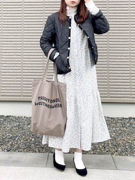 hitomiさんの「WAVE LOGO GUSSET TOTE」を使ったコーディネート