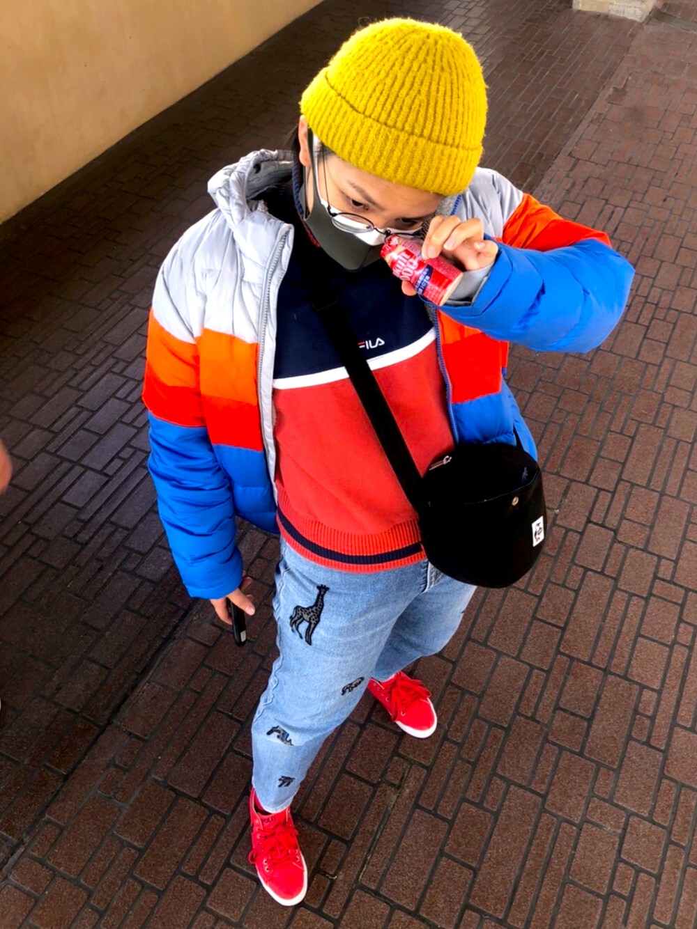 「ヤクルト1000、ニット帽、おしゃれさんと繋がりたい、デニム、冬コーデ」｜「POLO RALPH LAURENのアイテム（スニーカー、レッド系）」を使った、ﾐﾁさん（キッズ・156cm）の冬コーディネートの1枚目の写真