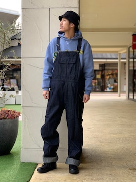 「AVIREX（アヴィレックス）のアイテム（オールインワン・サロペット）」を使った、akashiさん（メンズ・179cm）の冬コーディネート