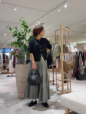 「Jena espace merveilleux（ジェナ　エスパスメルヴェイユ）の袖ビハイメッシュカーディガン　秋服（ニット/セーター、ブラック系）」を使った、yoshi2316さん（レディース・159cm）の秋コーディネート
