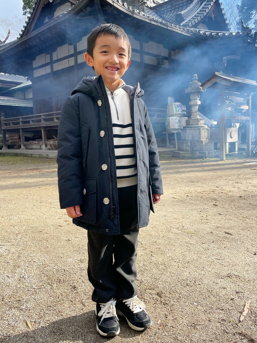 「今年もよろしくお願いします、ファッションを楽しもう、冬コーデ、男の子コーデ、スニーカーコーデ、スニーカー、ZARA、ZARA KIDS、ZARAコーデ、シンプルコーデ、シンプル、7歳、７歳男の子」｜「WOOLRICHのアイテム（ジャケット/アウター、ブルー系）」を使った、kotaroさん（キッズ・110cm）の冬コーディネートの1枚目の写真