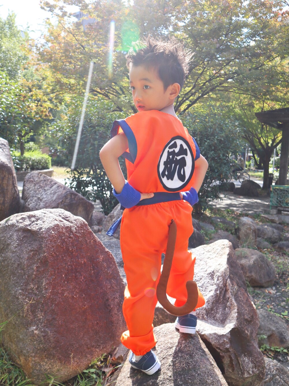「WEARハロウィン2022、ハロウィン、ハロウィンコーデ、halloween、仮装、ドラゴンボール、プチプラコーデ、悟空、5歳、5歳男の子」｜「no brandのアイテム（スリッポン、ブルー系）」を使った、kotaroさん（キッズ・100cm）の秋コーディネートの1枚目の写真
