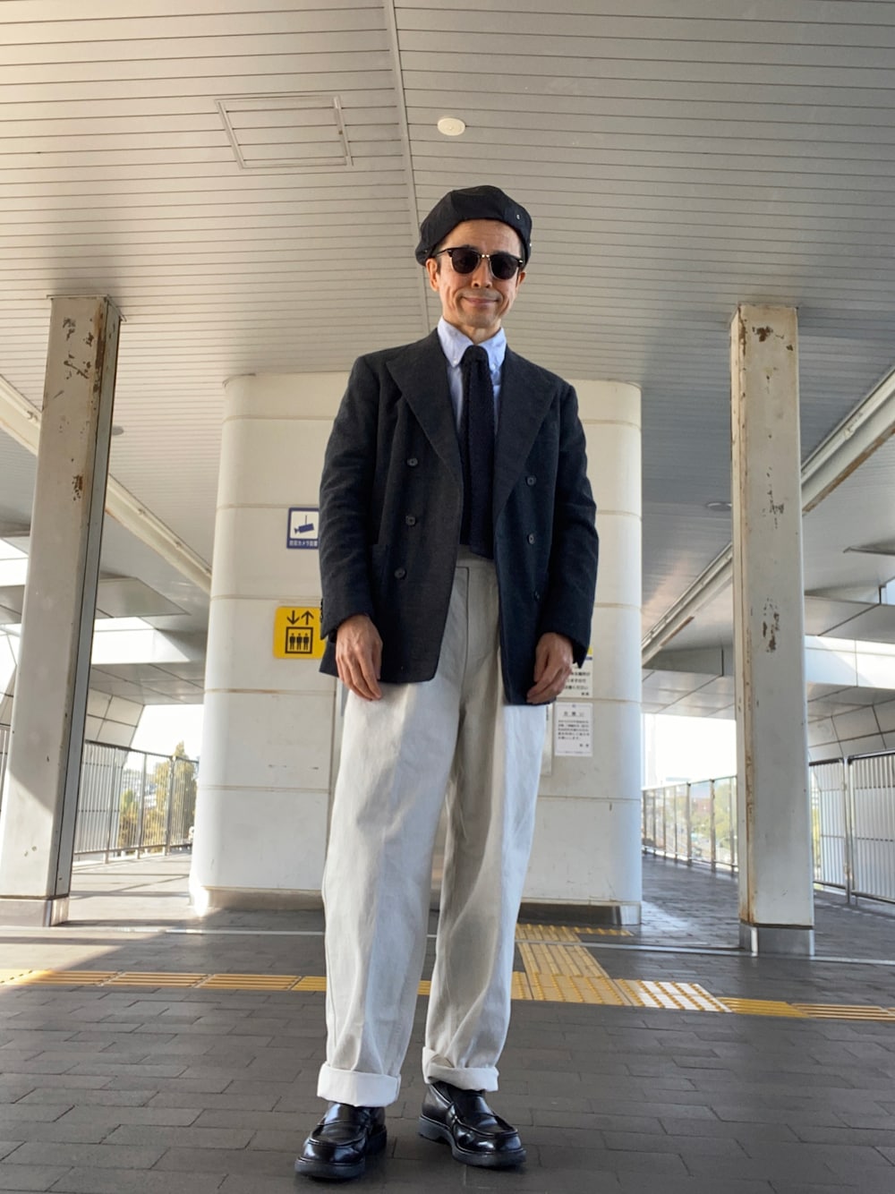 コーデにアクセントを ホワイト登場！HermesIvy ローファー コーデにアクセントを ホワイト登場！HermesIvy ローファー