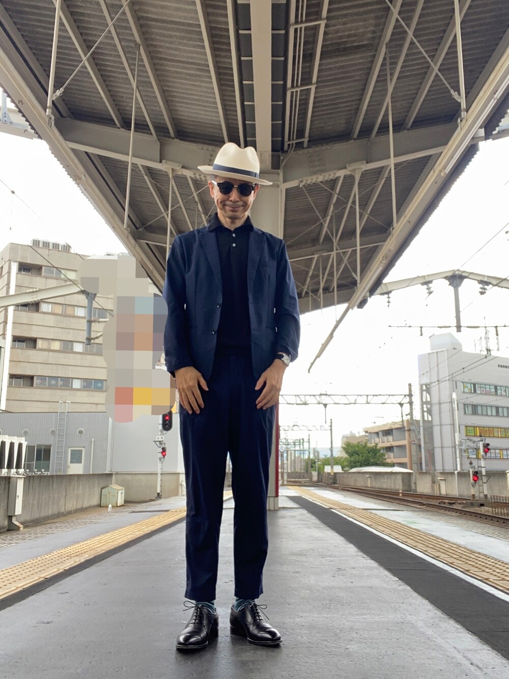 ソックス/靴下を使った「ネイビースーツ」のメンズ人気ファッション