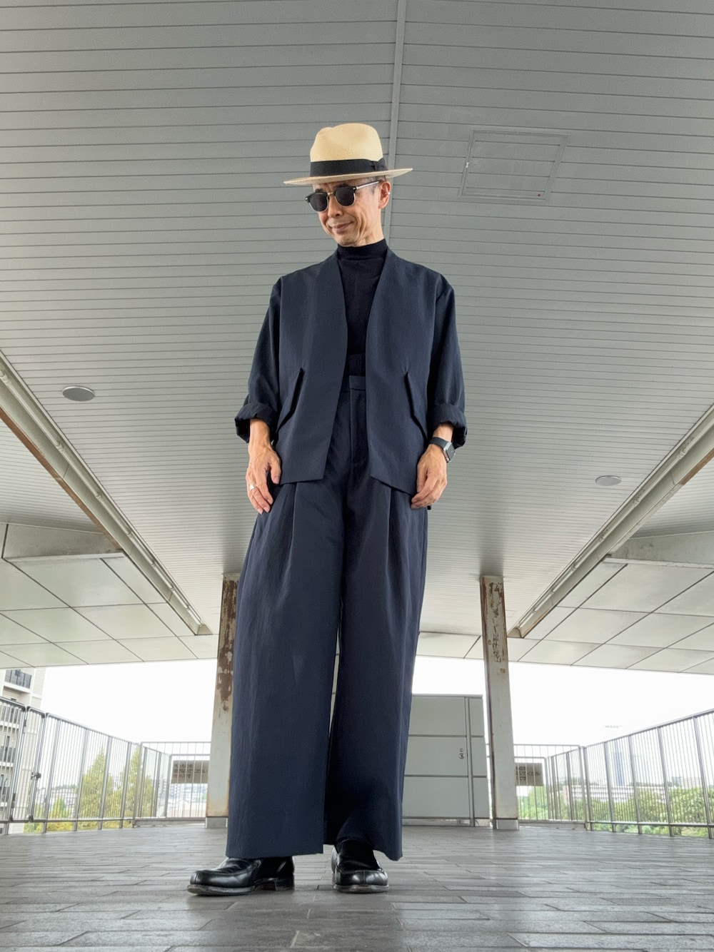 「koji yamanishiのパナマハット、高島屋京都店で購入（ハット、ホワイト系）」を使った、Paulさん（メンズ・171cm）の秋コーディネートの1枚目の写真
