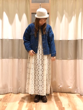 「サマンサ モスモス(Samansa Mos2)」｜「アイテム（デニムジャケット）」を使った、akane さん（レディース・160cm）の秋コーディネート