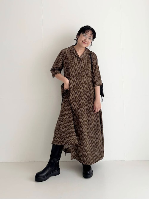 【KBF】ワンピース KBF(ケイビーエフ)の「WEB限定 オープンカラーワンピース」 - PARTE