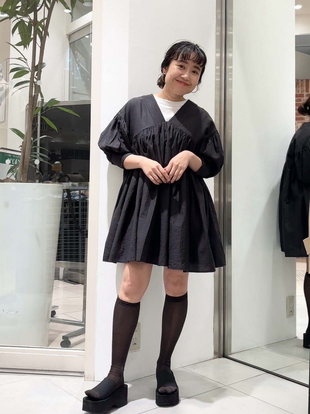 IMOKOさんの「ボリュームギャザーミニワンピース（KBF）」を使ったコーディネートの1枚目の写真